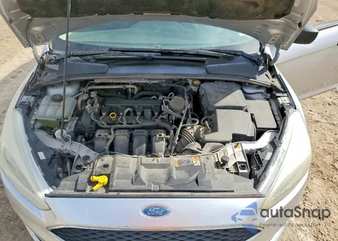 2016 Ford Focus S z USA, uszkodzony, nr VIN 1FADP3E27GL238029